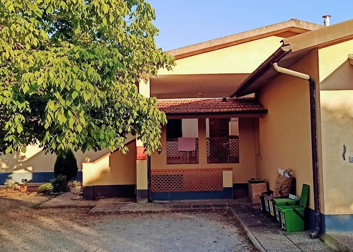 Semesterbostad Casa Nanni